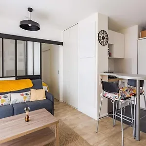 L'ivoire - Joli - 1 Avec Balcon Et 1 Place De Parking Rennes